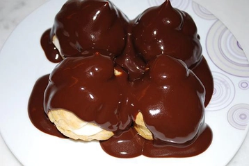 Kakaolu Profiterol Tarifi ve Malzemeleri
